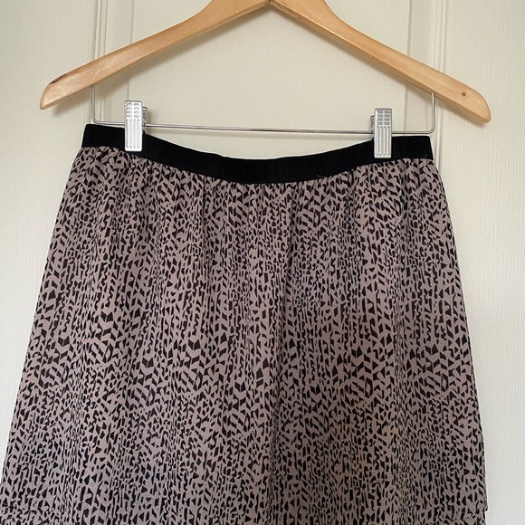 Lined crepe skirt with pockets - Picture 2 of 3